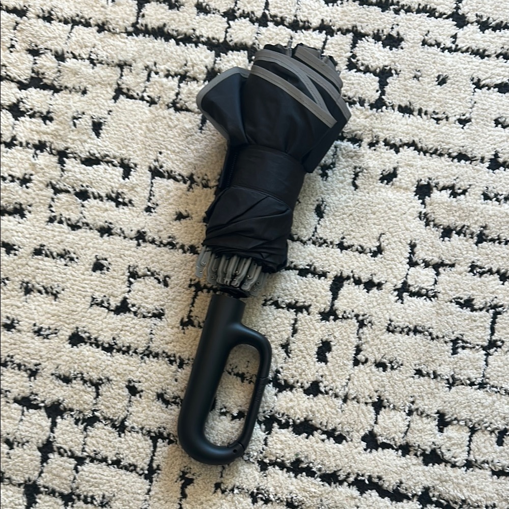 Reverse fold Black Travel Umbrella